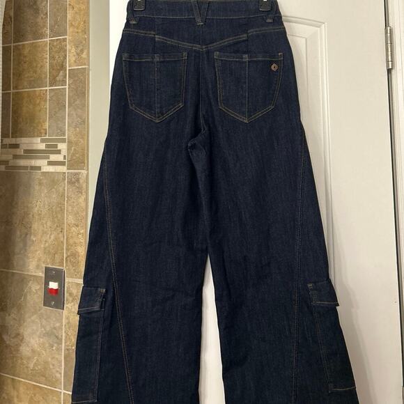 DEMOCRACY NWT Sky Rise Absolution Wide Leg Cargo Dark Indigo Wash Jeans Size 0 - Picture 9 of 14